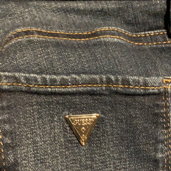 GUESS Sexy Curve Jeans - Picture 4 of 6